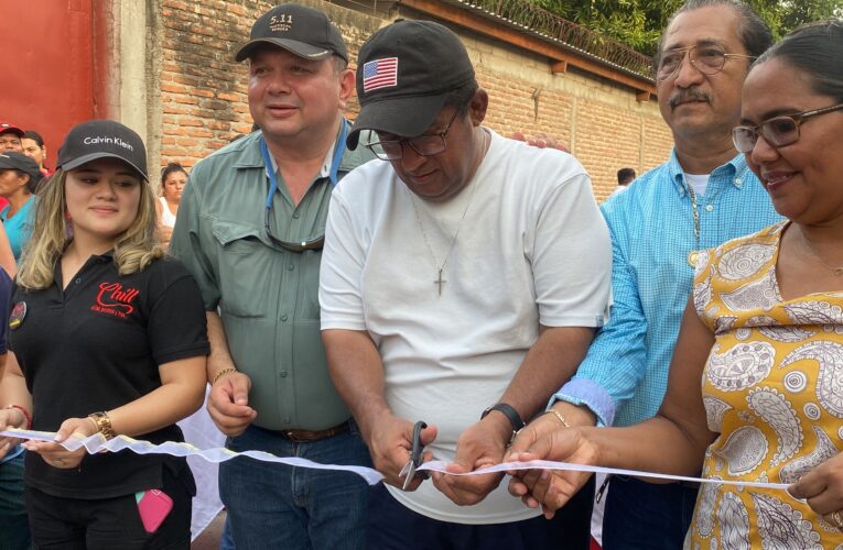 Alcalde de Choluteca Quintìn Soriano inaugura proyecto de pavimentación en el barrio Buenos Aires de la zona