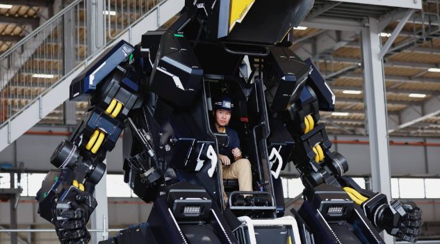 Empresa japonesa desarrolla robot similar a Gundam que se puede pilotar