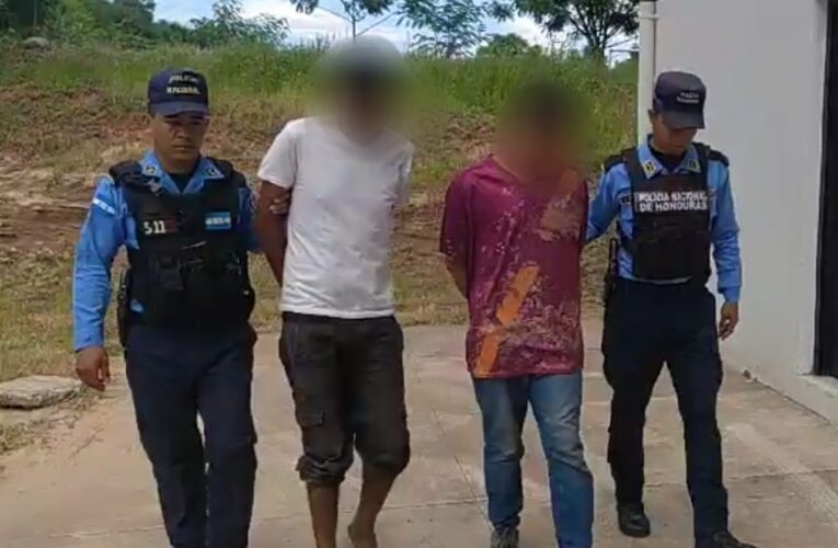 Dos sujetos son capturados en Comayagua tras agredir a su propia madre