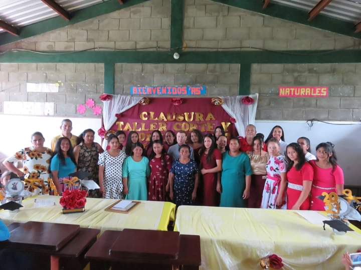 Alcaldía de Comayagua clausura taller movil de sastrería en la comunidad de Concepción de Río Blanco
