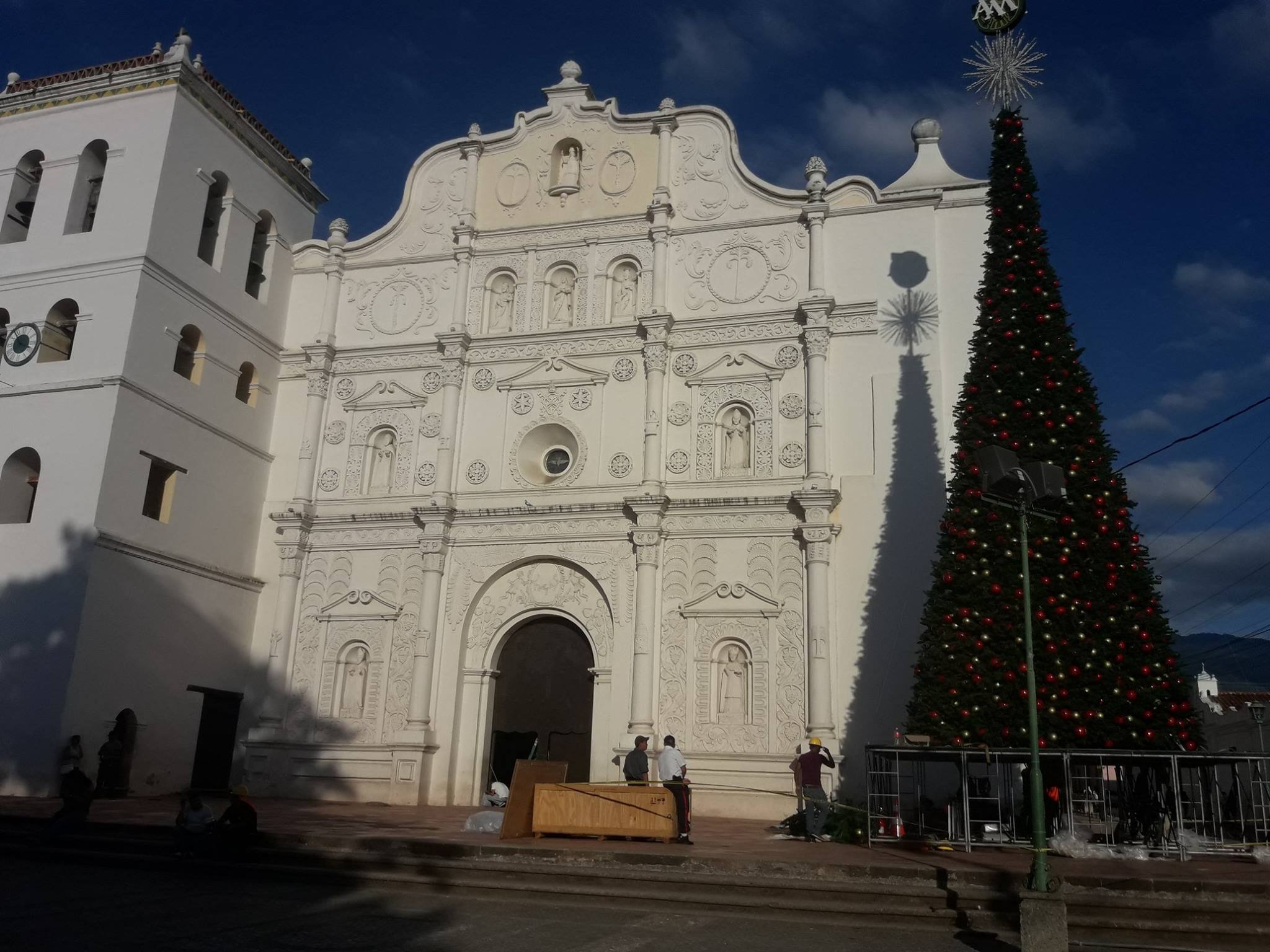 Mañana se realizará el encendido del tradicional árbol navideño en Comayagua
