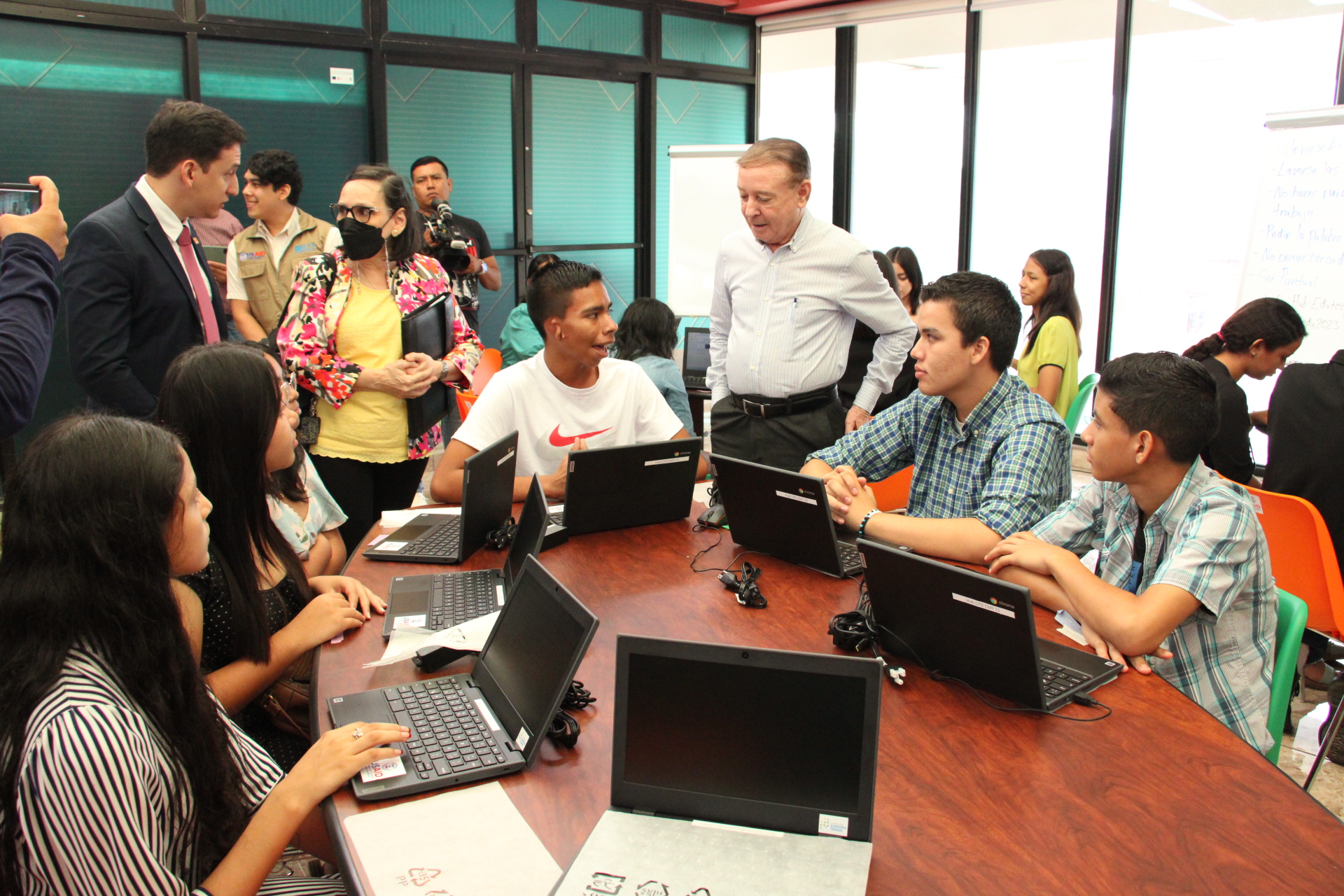 Alcaldía de Comayagua, USAID y Fundación Zamora Terán inauguran Centro de Formación Digital Hub Edutech