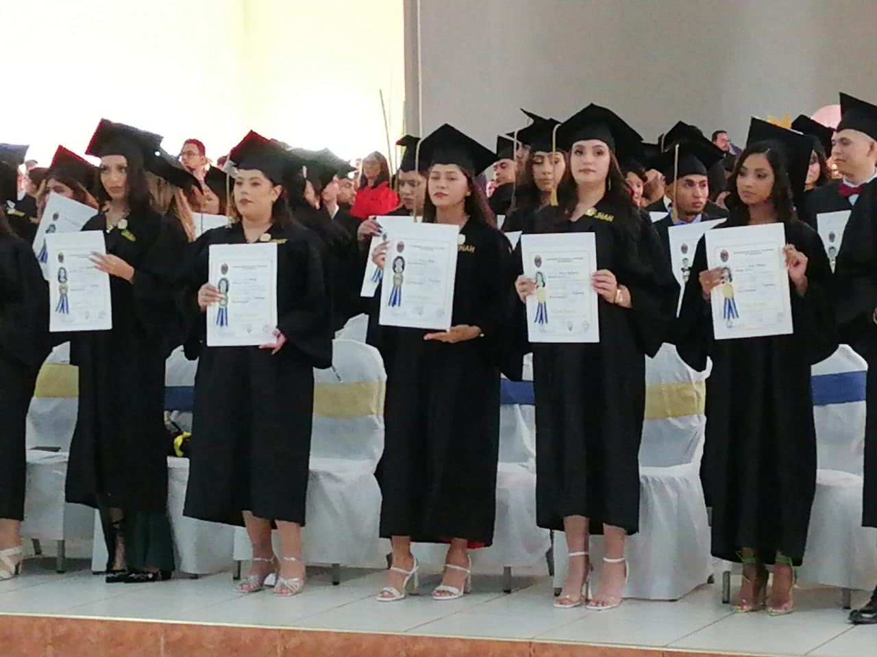 183 jóvenes se gradúan en la ciudad colonial de Comayagua