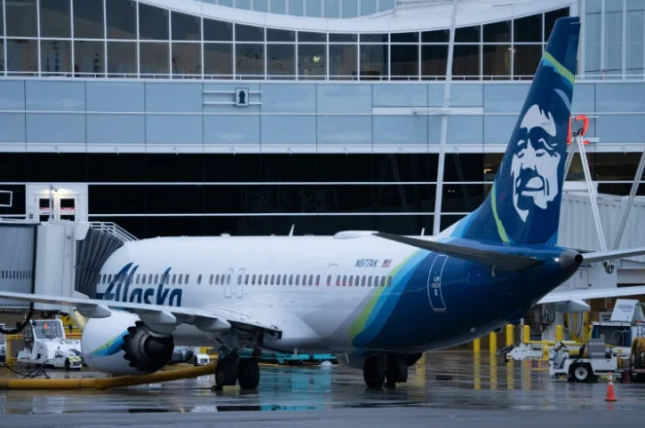EEUU ordena revisar los Boeing MAX 9 tras aterrizaje de emergencia