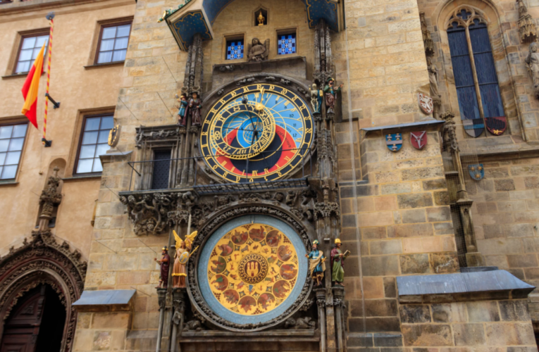 La leyenda del reloj más icónico de Praga que tiene a sus ciudadanos temiendo el día que se pare