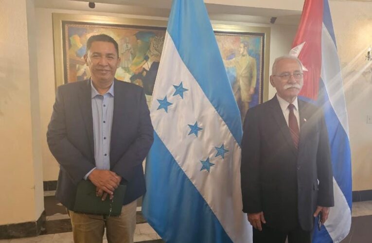 Honduras y Cuba Estrechan Lazos con Acuerdo de Cooperación en Salud Ocular