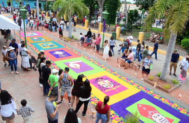 Comayagua vuelve a mostrase al mundo con sus tradicionales y coloridas alfombras de aserrìn en Semana Santa