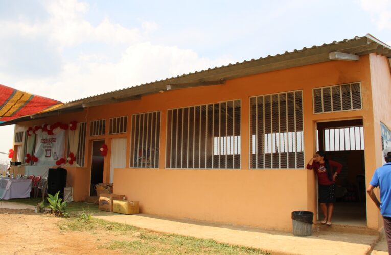 Alcaldía de Comayagua reconstruye escuela en la comunidad de Toriles