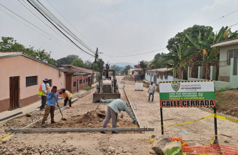 Avanza exitosamente la segunda etapa de pavimentación en el barrio El Parnaso de Siguatepeque