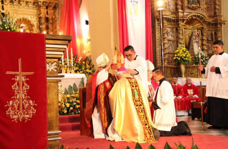En solemne ceremonia ordenan a Ángel Falzòn como nuevo Obispo de la Diócesis de Comayagua
