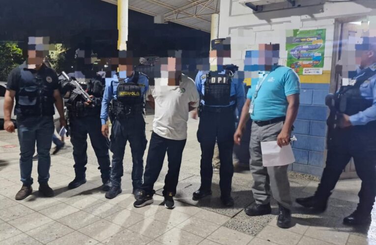 Alias «El Peludo» presunto sicario de la pandilla 18 es capturado por agentes de la DPI, en la frontera entre Honduras y Guatemala