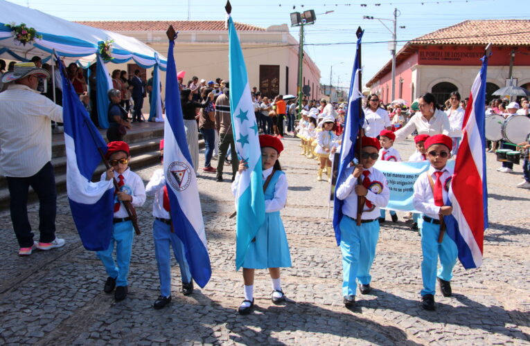 Jardines de niños de Comayagua inician con fervor y civismo la celebración de los 203 aniversarios de Independencia Patria