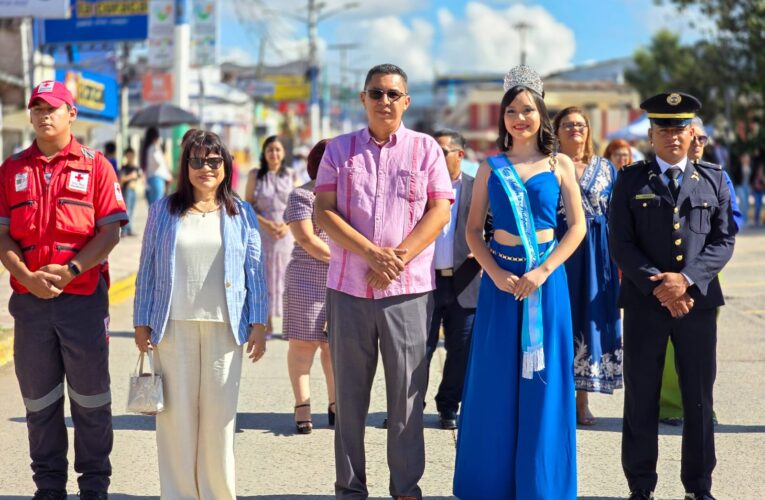 Celebración de los 203 Años de Independencia con Desfile Escolar