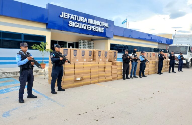 Policía Nacional decomisa mercadería ingresada de manera ilegal al país