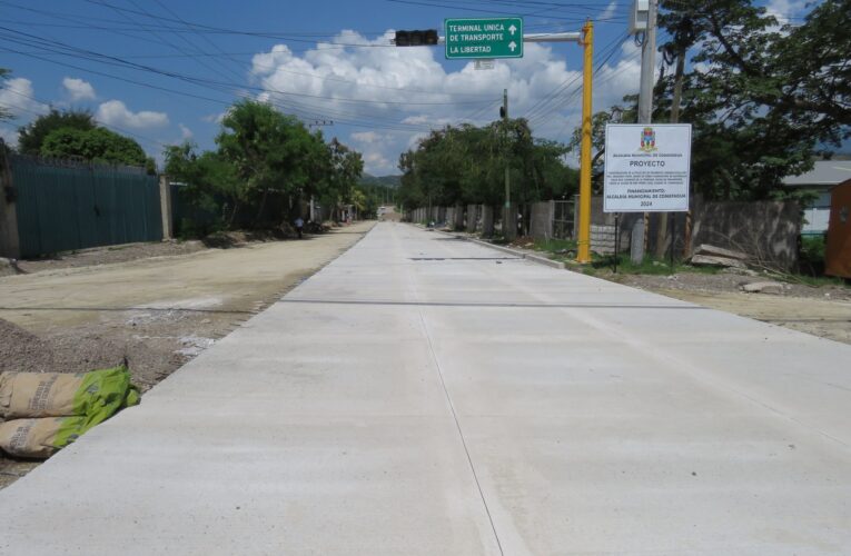 Alcaldía de Comayagua continúa pavimentando calles en varias colonias y barrios de la  ciudad