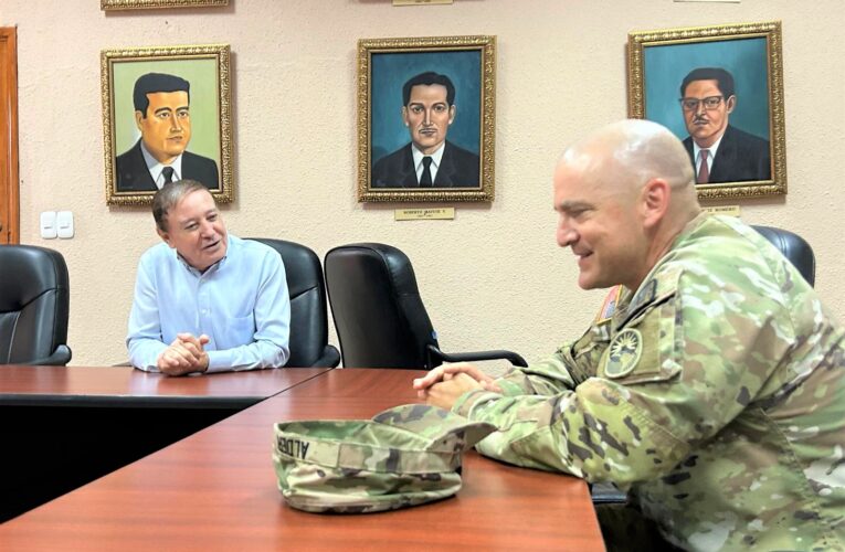 Alcalde Carlos Miranda recibe honrada visita del nuevo Comandante de la Fuerza de Tarea Conjuta-Bravo Joint Task