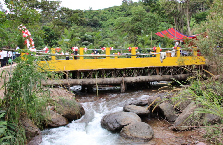 Alcaldía de Comayagua inaugura importante puente en la comunidad de San José de Rio Blanco