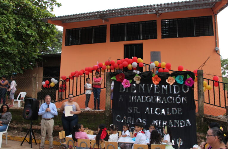 Alcaldía de Comayagua inaugura importante Kínder en la  comunidad de Cacahuapa